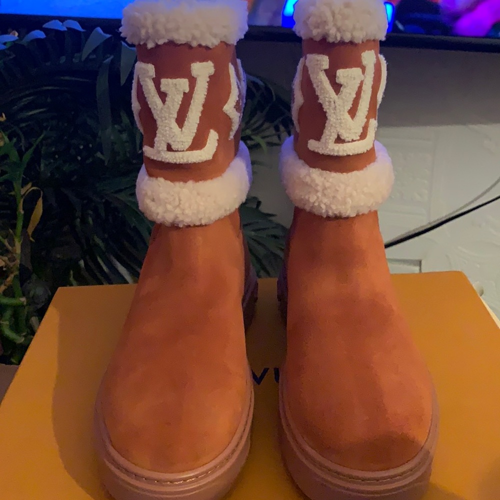 Louis Vuitton | Snowdrop flat ankle boot